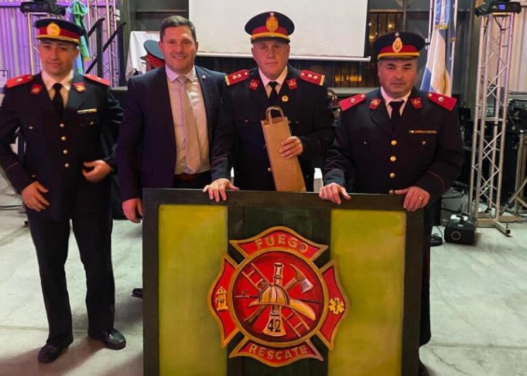 Los Bomberos celebraron su día con una gran noche de reconocimientos