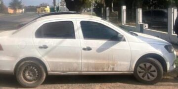 Policía de Arrecifes intercepta un auto robado en Lomas de Zamora