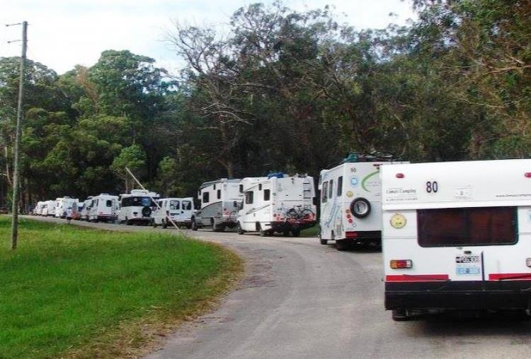 Una caravana de casas rodantes llega a Arrecifes