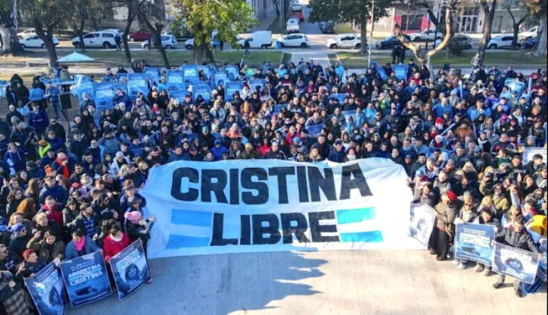 Convocan a un banderazo pidiendo la libertad de Cristina Kirchner