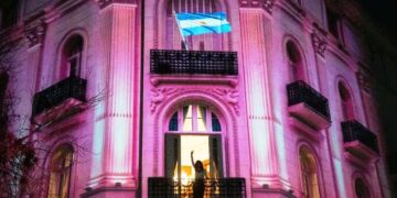 Movilizan desde Arrecifes a San José 1111 para pedir por Cristina libre