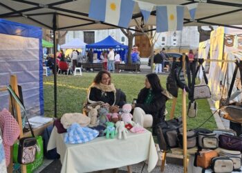 Feria de Emprendedores con shows en Salto