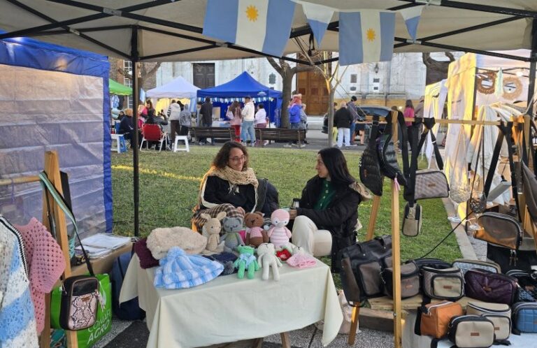Feria de Emprendedores con shows en Salto