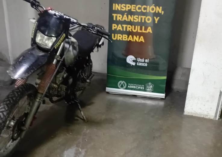 Secuestran una moto estacionada y que “no era de nadie”