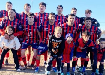 Fútbol local: Villa y Obras, ajustados finalistas