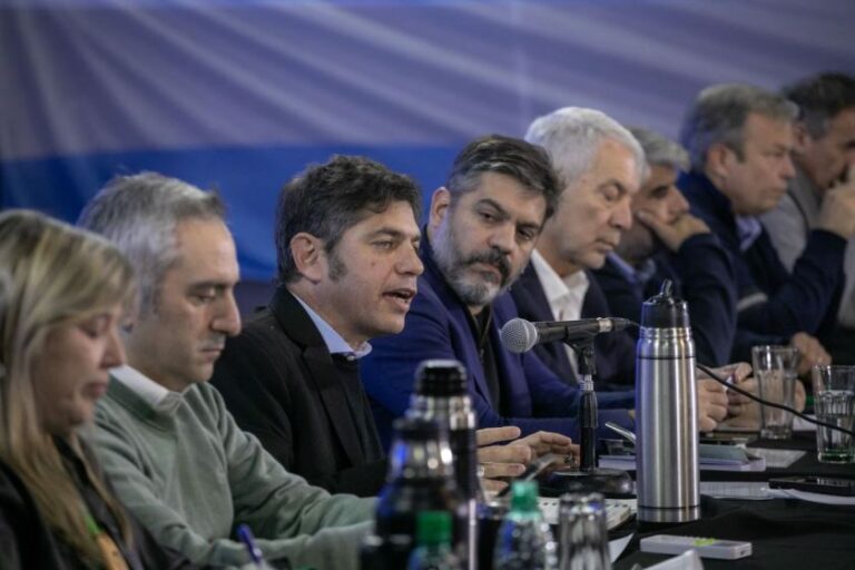 Kicillof se arma fuerte para 2027: “Es Argentina o Trump”