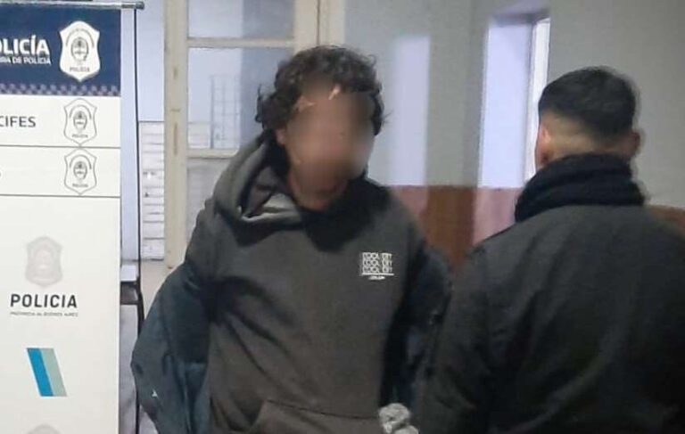 Lo agarraron cuando intentó escapar con una faca