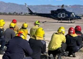 Tragedia en San Juan: siete personas murieron al caer un helicóptero