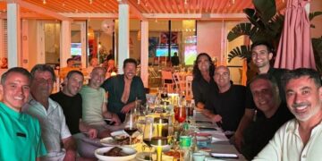 Cumbre de exmundialistas argentinos en Estados Unidos, con un arrecifeño