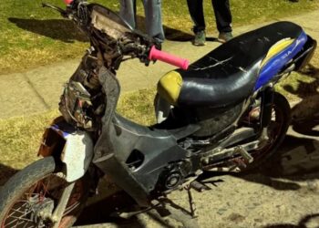 Interceptan a una chica en una moto robada