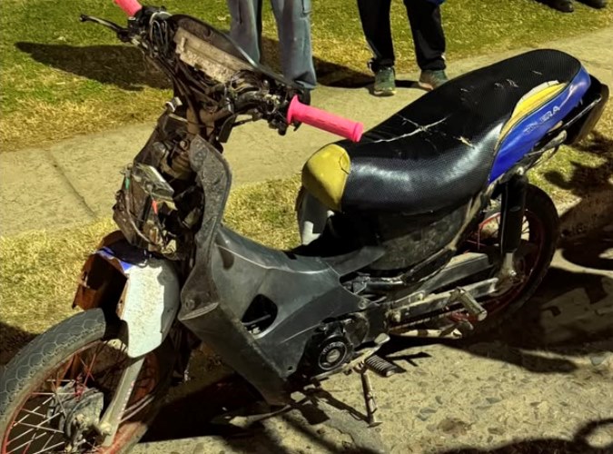 Interceptan a una chica en una moto robada