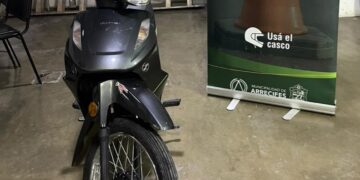 Secuestran una moto que estaba en la calle por vincularla a maniobras peligrosas