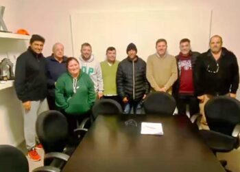 Entrega de subsidios a clubes de Arrecifes