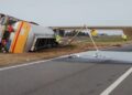 Un camión cisterna volcó en Carmen de Areco