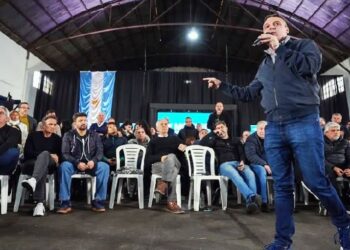 Gabilondo, protagonista en plenario del kicillofismo en Ramallo
