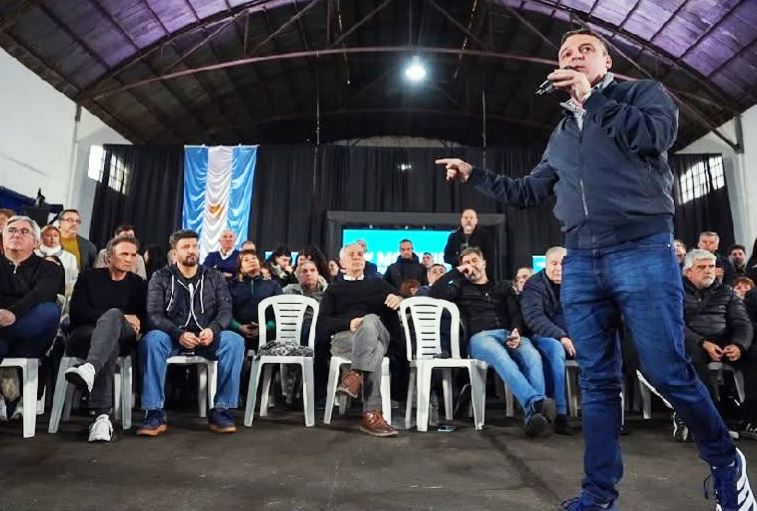 Gabilondo, protagonista en plenario del kicillofismo en Ramallo