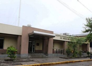VIDEO. Esperaba una nena y le entregaron un varón con aritos