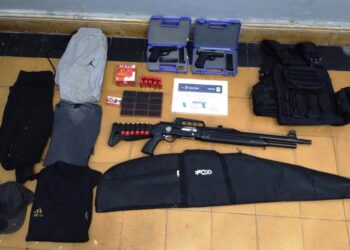 Se mostró armado y disparando en redes sociales y lo allanaron