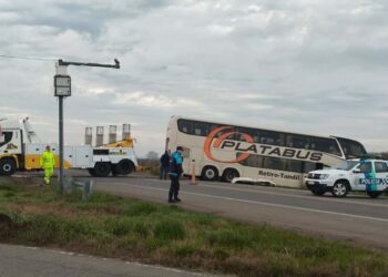Pasajeros heridos en accidente de un colectivo en Carmen de Areco