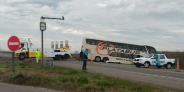 Pasajeros heridos en accidente de un colectivo en Carmen de Areco