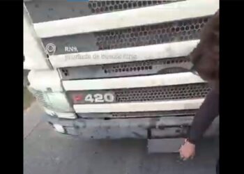VIDEO. “Fijate si me hacés zafar”: camionero en San Pedro ocultaba patentes