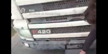 VIDEO. “Fijate si me hacés zafar”: camionero en San Pedro ocultaba patentes