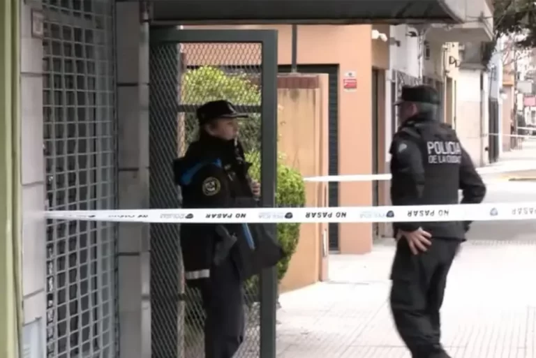 Femicidio en Villa Devoto: mató a su esposa a puñaladas y fue detenido