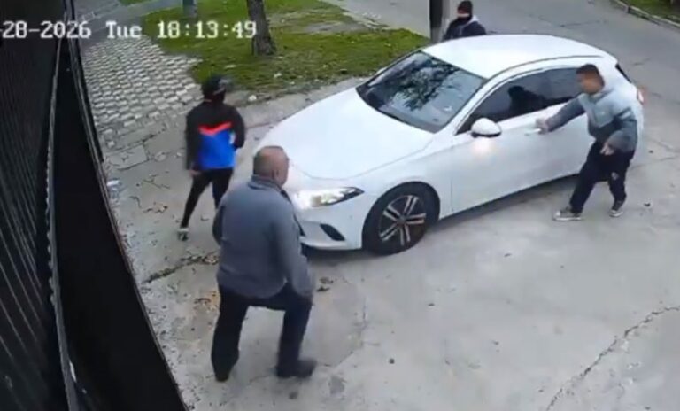 Locura diaria en el Conurbano: se salvó de que lo maten, le robaron el auto y no sabían manejarlo