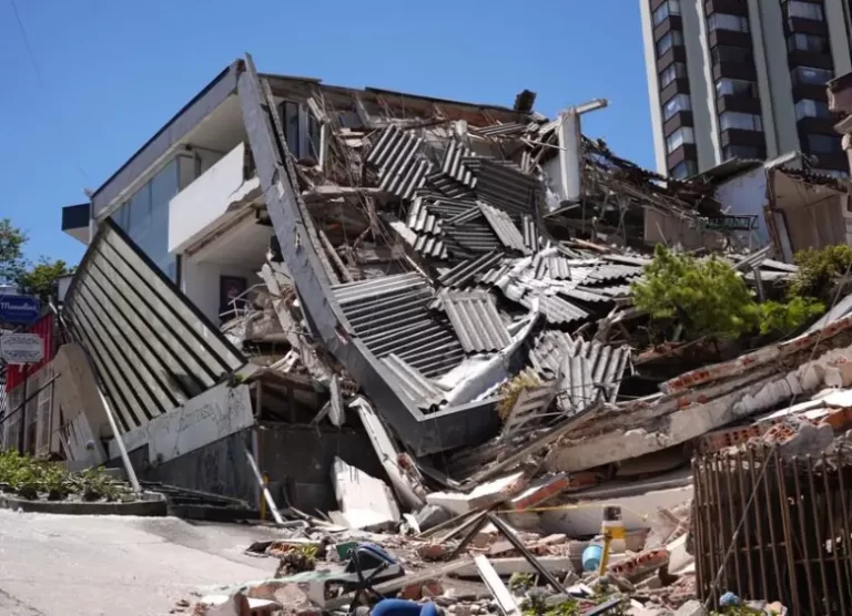 Imágenes sensibles: el terremoto en Colombia ya suma 120 fallecidos