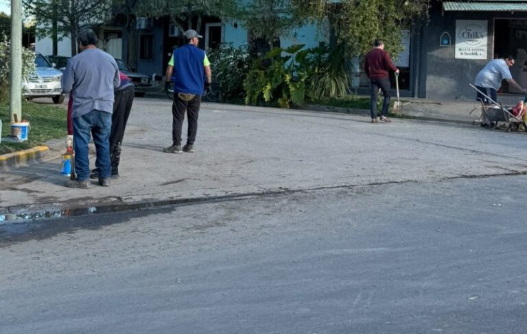 El ministro Katopodis visita la obra de repavimentación de calles Tucumán y Risso