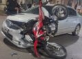 Impresionante choque entre un auto y una moto en Pergamino