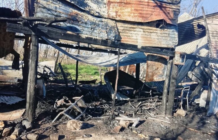 Pedido solidario: una familia perdió absolutamente todo en un incendio