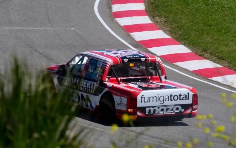 Toques, podio y exclusión para Alberti en TC Pista PickUp en Balcarce