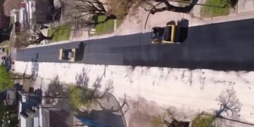 Avanza la repavimentación en calles Tucumán y Risso
