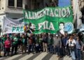 Granja Tres Arroyos: nuevos reclamos y entrega de pollos