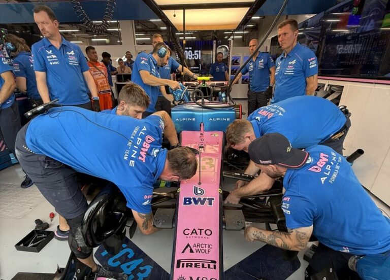 Fórmula 1: Colapinto larga 11º la Carrera Sprint en Singapur