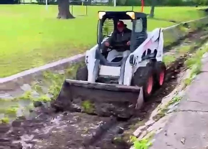 Limpieza de desagües en el Balneario de Arrecifes