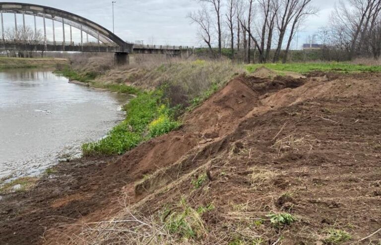 Hidráulica autorizó a Bouvier a retomar la limpieza del río Arrecifes